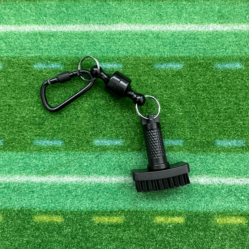 Golf Equipment Wholesale - ミニゴルフ用ドライクリーニングブラシ、取り外し可能なマグネット付き、頑丈なナイロン毛、プロ仕様のゴルフクラブクリーニングツール